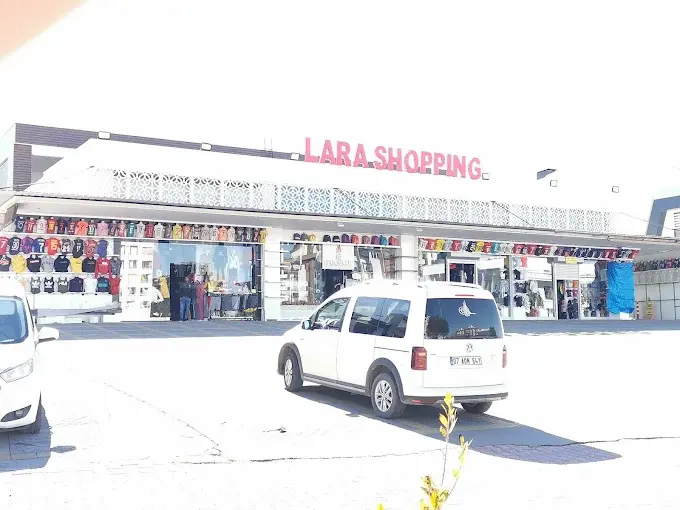 Lara Shopping