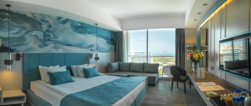 Crystal Centro Resort